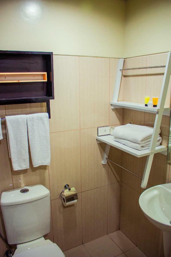 Usp Suites At Shell Residences Pasay Bagian luar foto