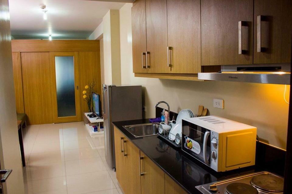 Usp Suites At Shell Residences Pasay Bagian luar foto
